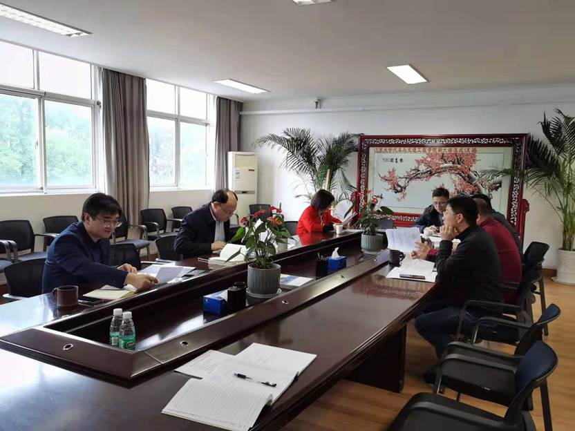 说明: C:\Users\fg\Desktop\近期几篇新闻\民主生活会2.jpg